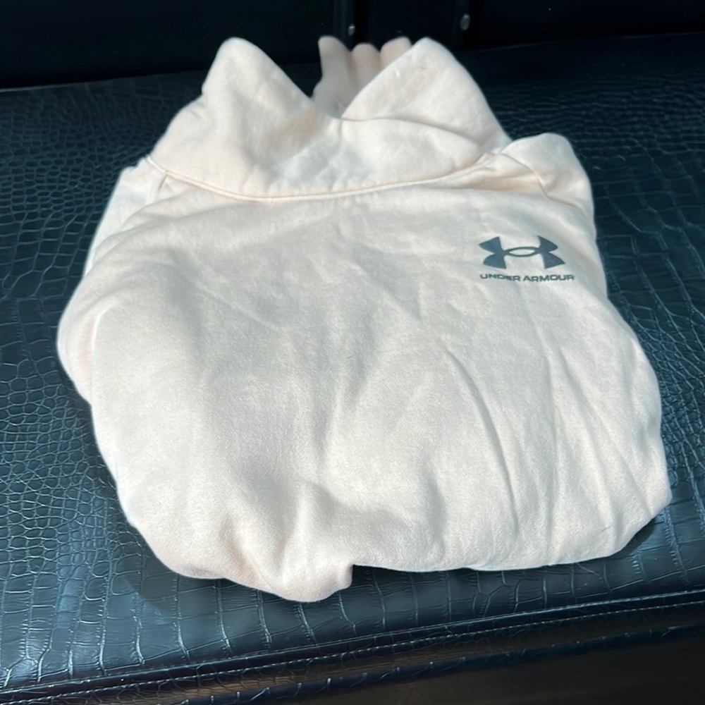 Underarmour crew neck sweatshirt